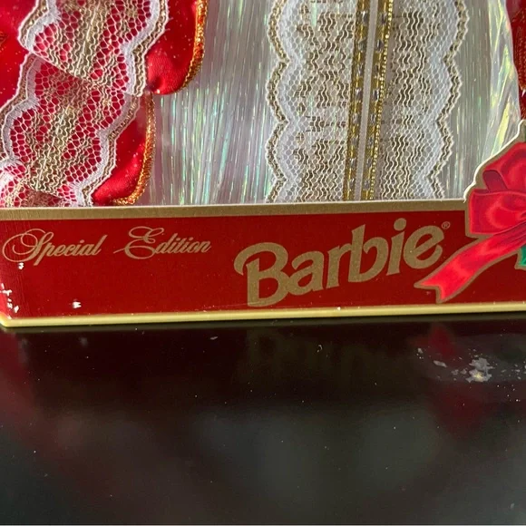 Barbie 10th Anniversary Holiday Edition NIB - Picture 3 of 10